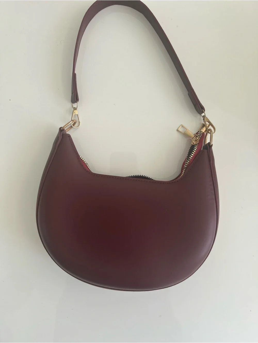 Women’s Crescent Shoulder Bag in Burgundy